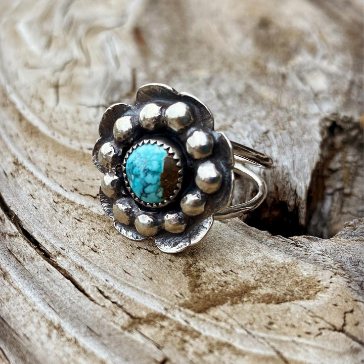 Natural Sierra Nevada Flower Ring // Size 9.5