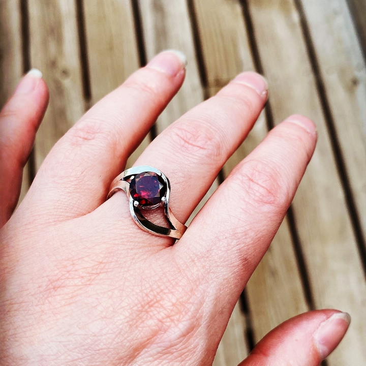 Garnet Ring (2CT.) // Size 8.5 // Ready to Ship